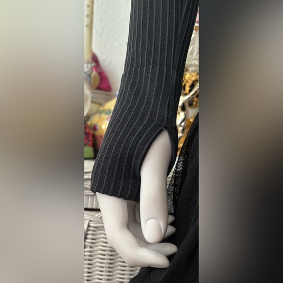 Athleta Pullover Crewneck Seamless Textured Top Long Sleeves - Dark Grey Size XS - Picture 4 of 5